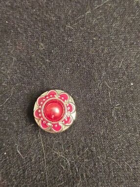 STYLE DOTS Original Maroon Floral Enamel W Pearl Center Snap - Womens Jewlery